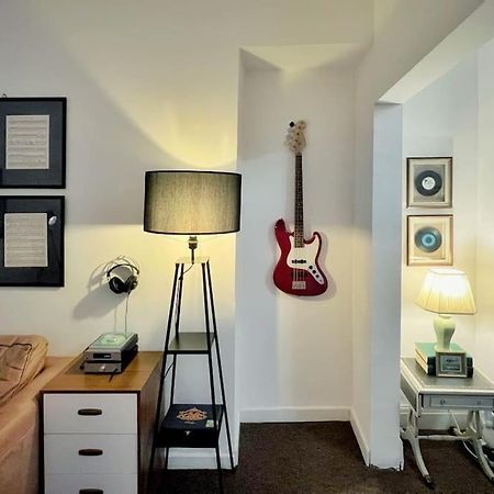 Urban Music Style Townhouse In Swansea City Center Екстериор снимка