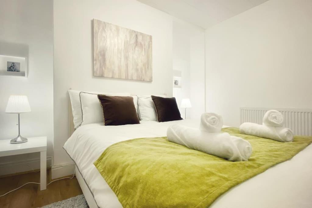 Urban Music Style Townhouse In Swansea City Center Екстериор снимка