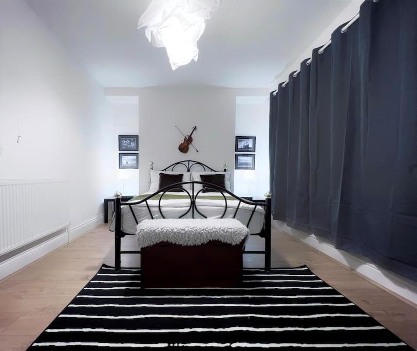 Urban Music Style Townhouse In Swansea City Center Екстериор снимка